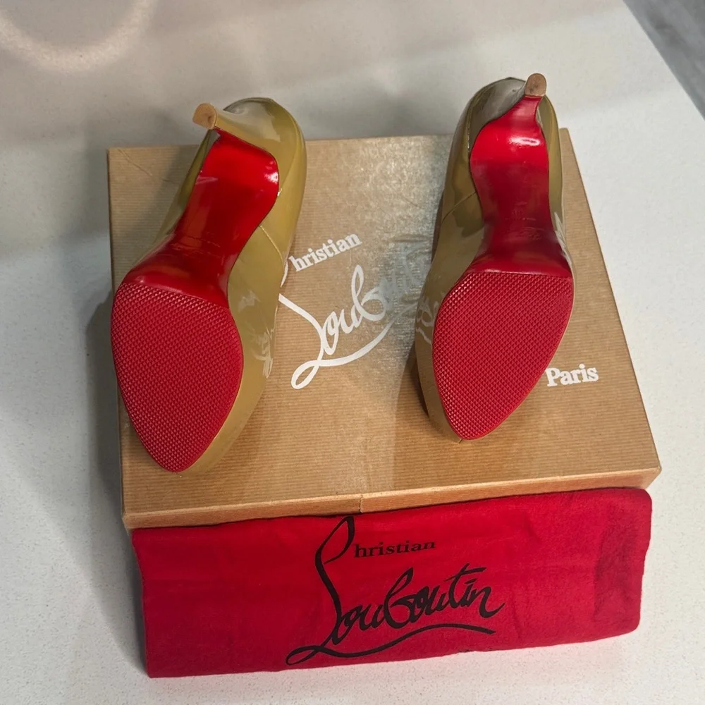 Christian Louboutin Beige Patent Leather Heels - Picture 4 of 8